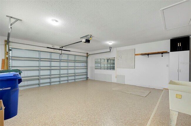 Building Photo - 49 Sandstone Cir