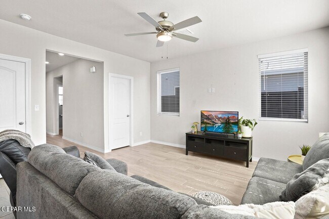 Building Photo - 1624 Brevoort St