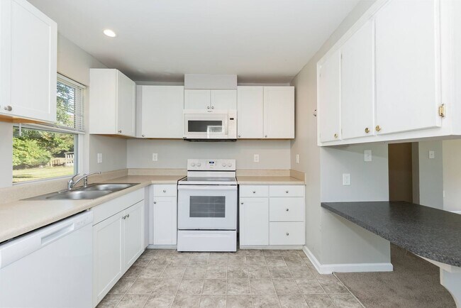 Building Photo - Mason Street