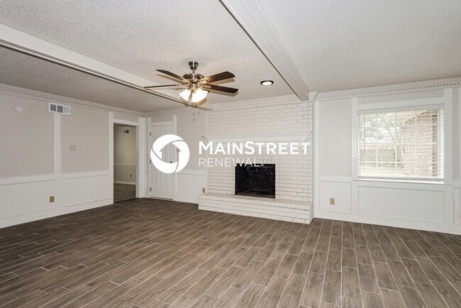 Building Photo - 4 Bedroom Pet-Friendly Home in GERMANTOWN, TN with Main Street Renewal