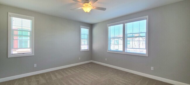 Building Photo - Beautifull Single Family Home in Folsom w/ Solar, Tankless Water Heater, Pool Access, Bonus Room ...