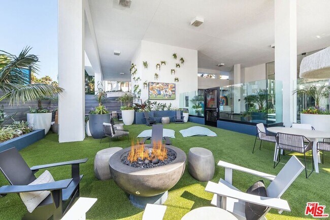 Building Photo - 25 S 15th Pl