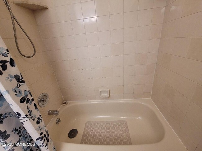 Building Photo - 602 Central Ave