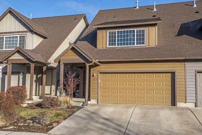 Building Photo - 3/2.5 Townhome in Redmond