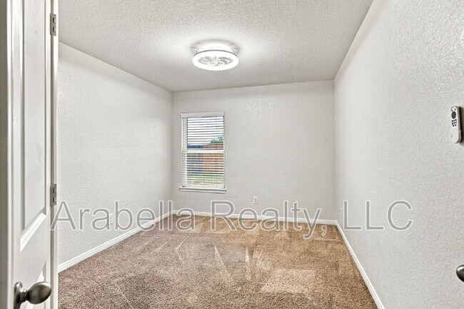 Building Photo - 11641 Claudette St