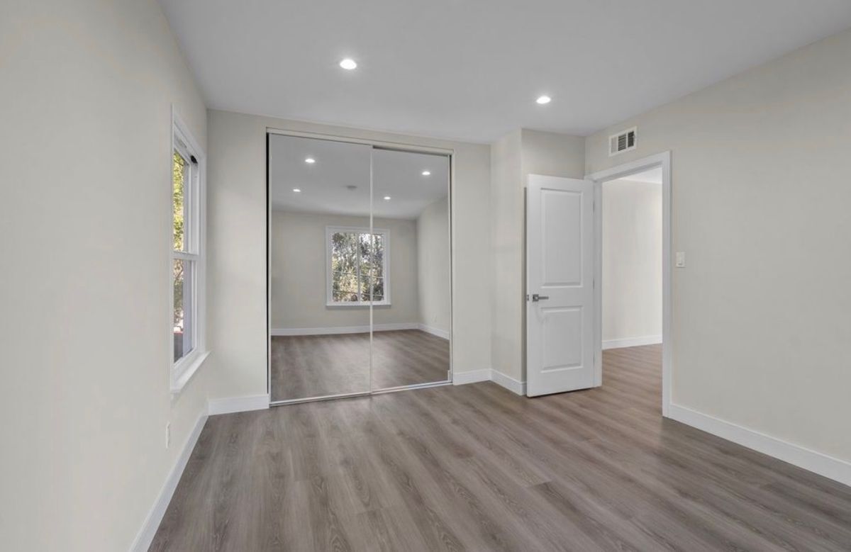 Building Photo - 1881 Verdugo Loma Dr