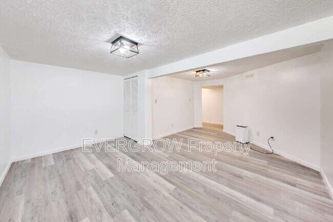 Building Photo - 3741 Lima Ct