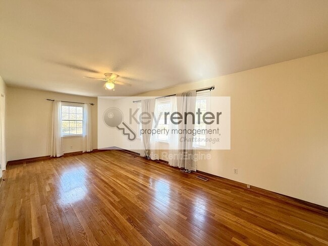 Building Photo - 1322 Koblan Dr