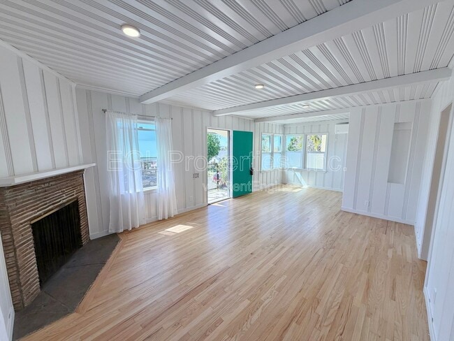 Building Photo - 4239 W 64th St