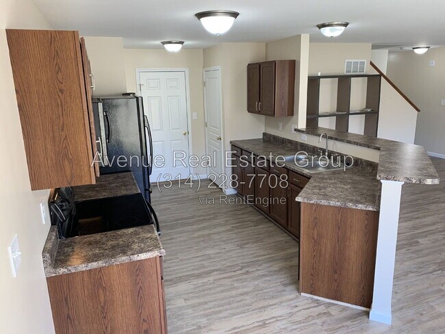 Building Photo - 554 Parkgate Dr