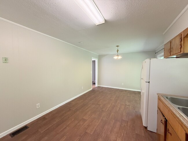 Building Photo - 603 Austin Dr NW