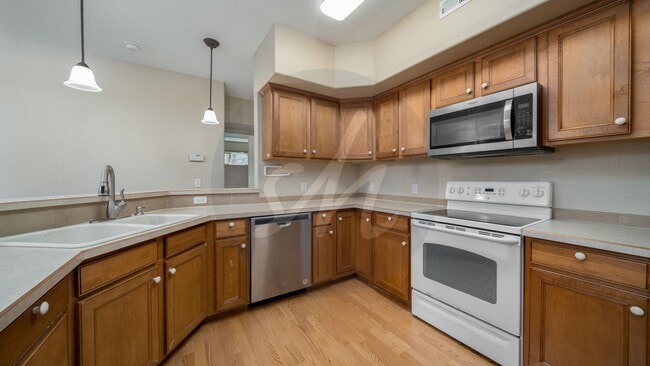 Building Photo - Two Bedroom Condo in Saddleback Ridge Community