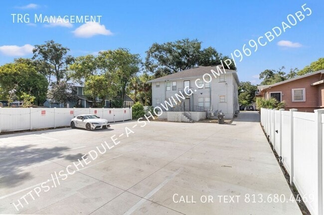 Building Photo - 911 E 23rd Ave