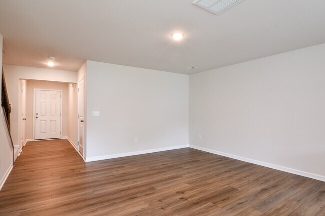 Building Photo - 717 McKissick Dr