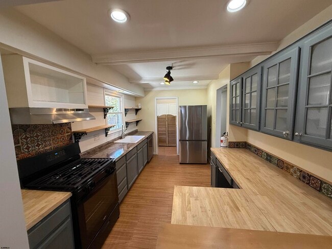 Building Photo - 230 Bethel Rd