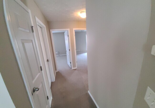 Building Photo - 9016 Scottsdale Ct