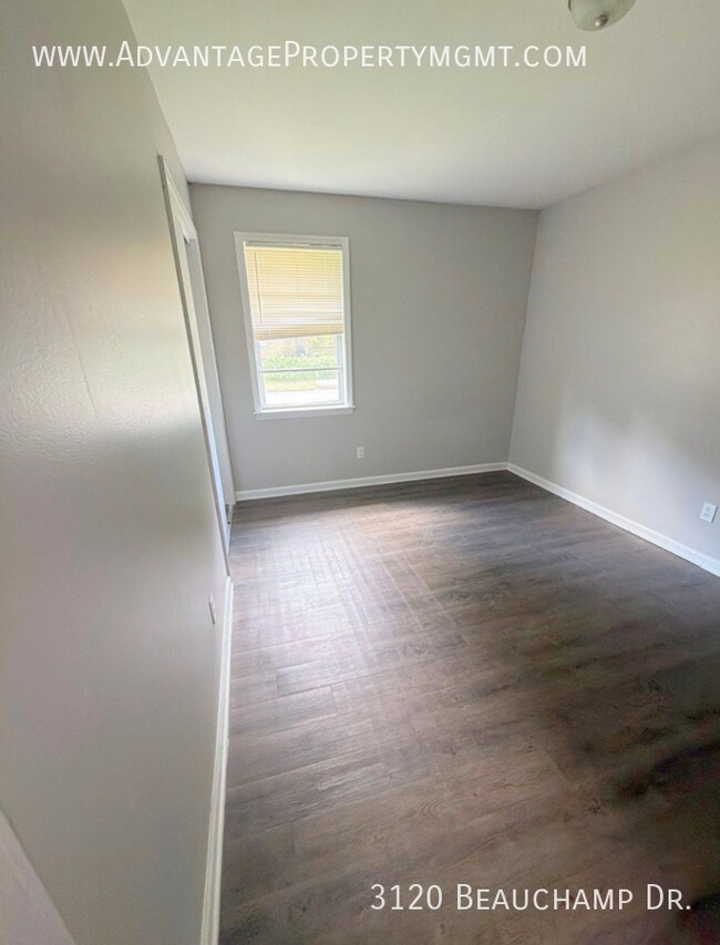 Building Photo - 3120 Beauchamp Dr