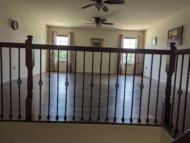 Building Photo - 5 Auction Dr