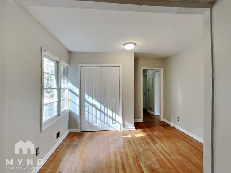 Building Photo - 3660 Hill Acres Rd SW