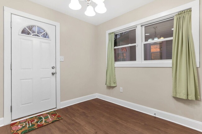 Building Photo - 2107 Cleveland Ave