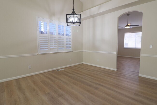Building Photo - 8701 White Fir St