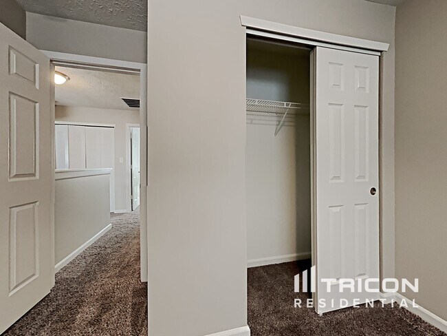 Building Photo - 644 Scotch Pine Dr
