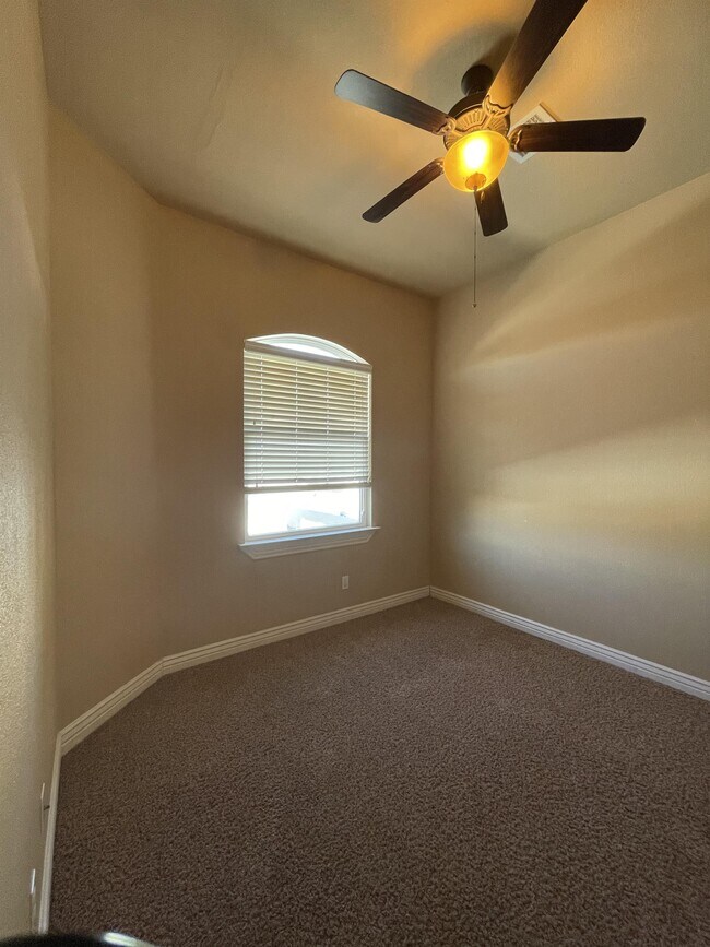 Building Photo - 3724 Coco Palm Dr