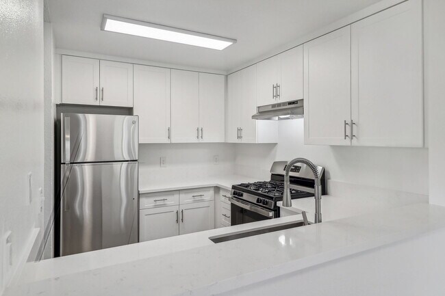 Building Photo - Calavo