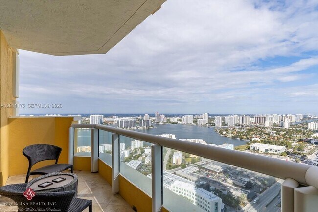 Building Photo - 17875 Collins Ave