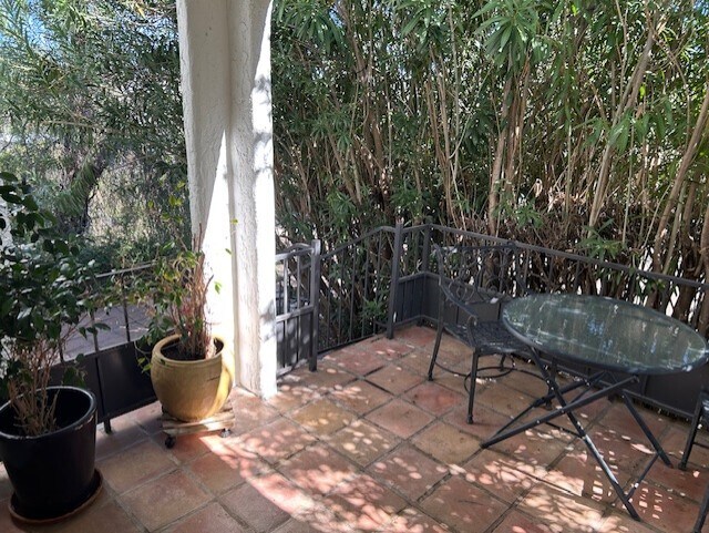 Building Photo - 100 N Lazy Fox Dr