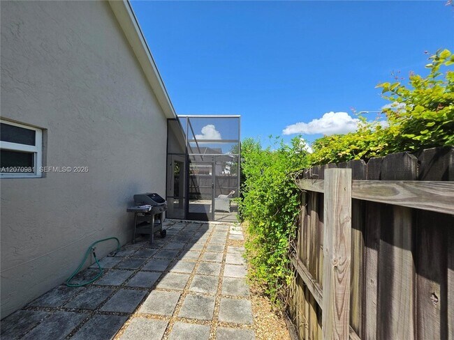 Building Photo - 10076 NW 51st Terrace