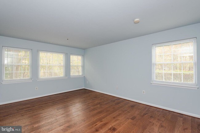 Building Photo - 8352 Montgomery Run Rd