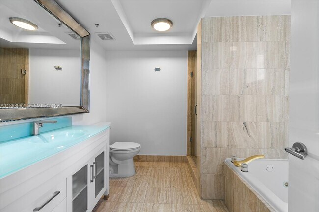 Building Photo - 1800 Sunset Harbour Dr