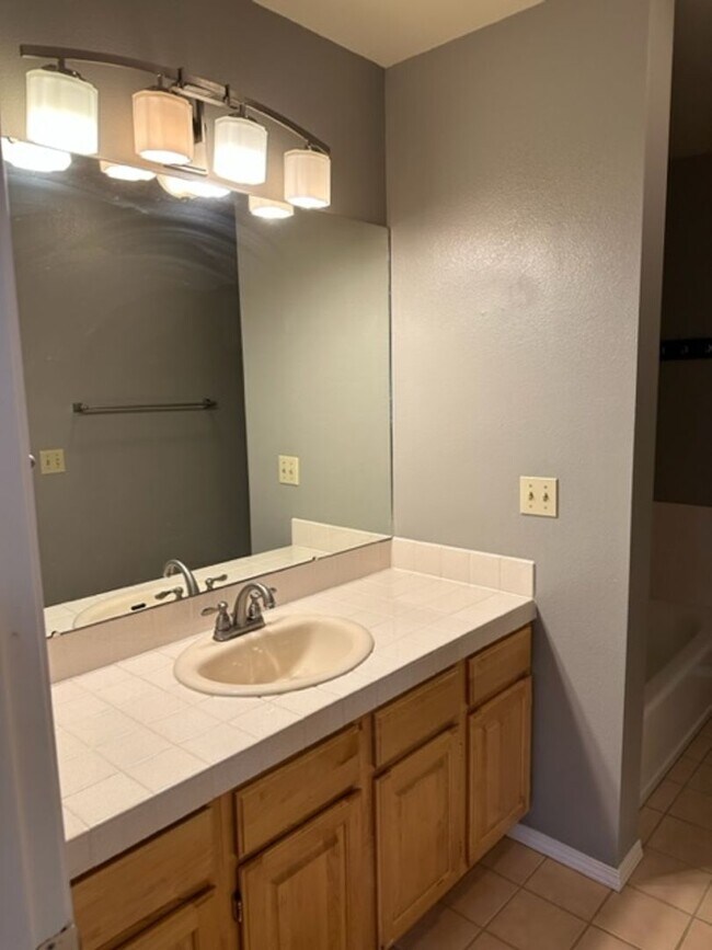 Building Photo - Great Location 2 Bedroom in Bozeman!!