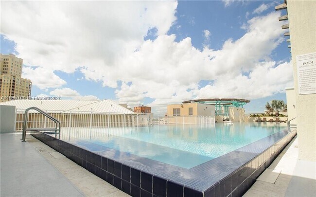 Building Photo - 7275 SW 90th St