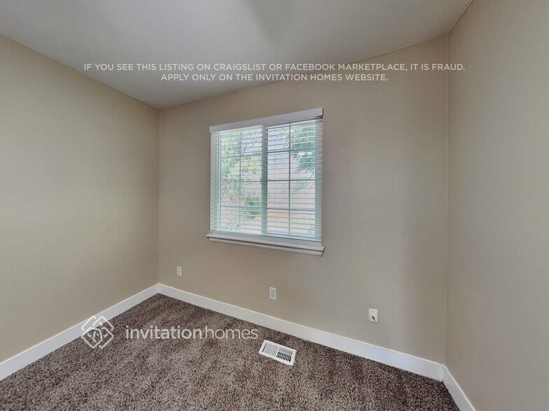 Building Photo - 5280 E 129th Way