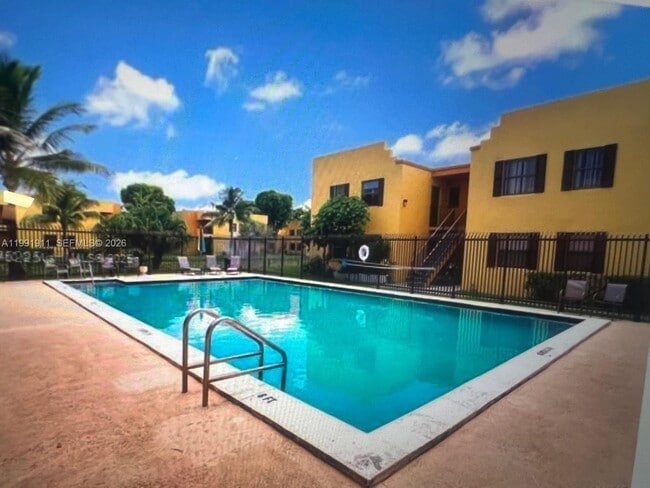 Building Photo - 536 NW 114th Ave