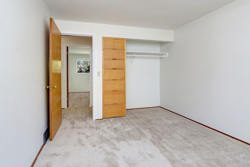 Building Photo - 26 6th St S