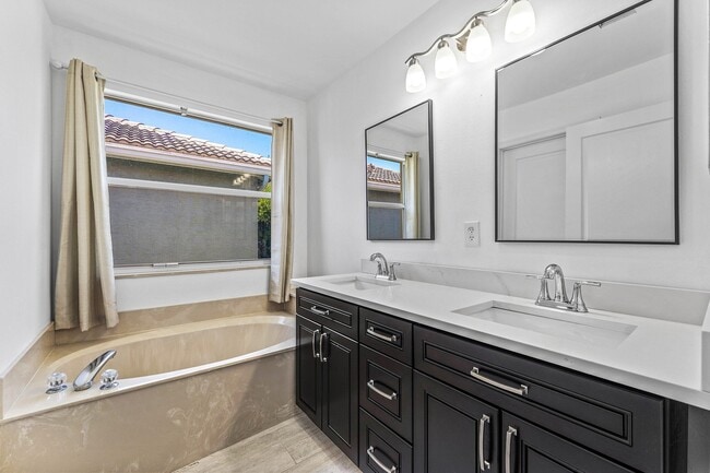 Building Photo - 5477 Queenship Ct