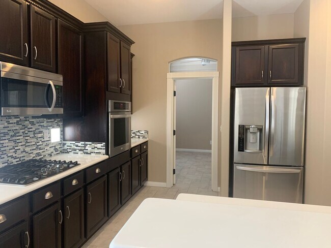 Building Photo - Gated Meticulous Summerlin Home