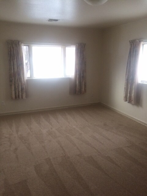 Building Photo - 511