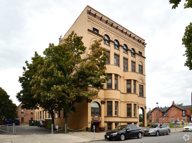 Building Photo - Braco