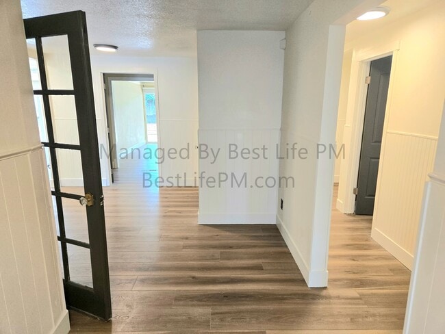 Building Photo - 150 Narain Ct