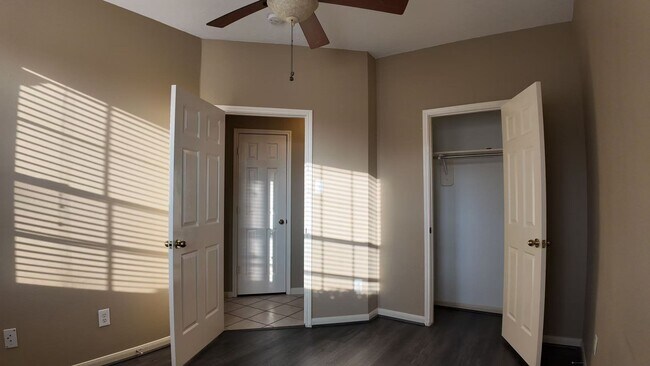 Building Photo - 2919 Foxden Dr