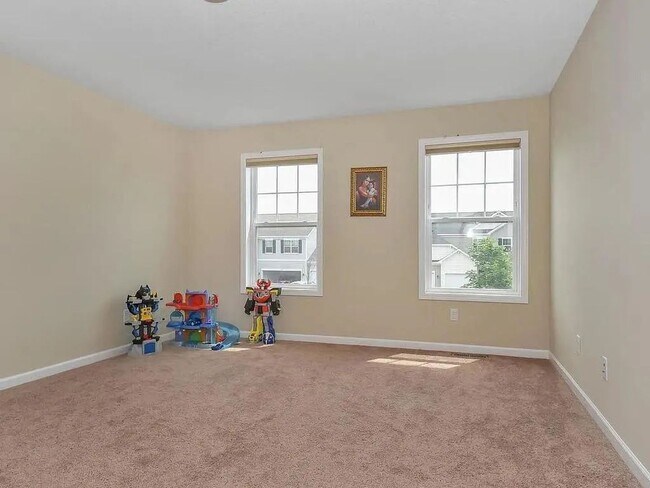 Building Photo - Beautiful 5bed home in apple valley! Dont miss this one!