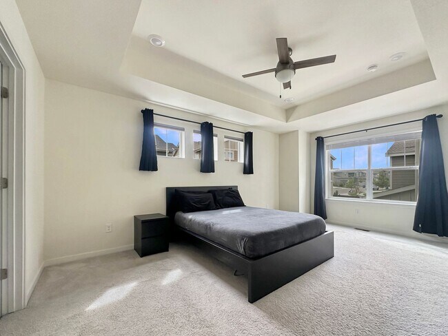 Building Photo - For Rent | $3,000/Month | 3 Bed | 3 Bath | Buffalo Highlands Townhome