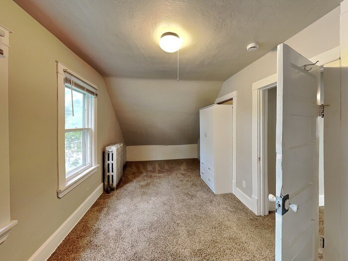 Building Photo - 4001 36th Ave S