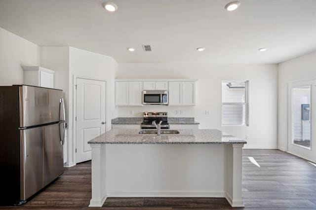 Building Photo - 3228 Dillonwood St