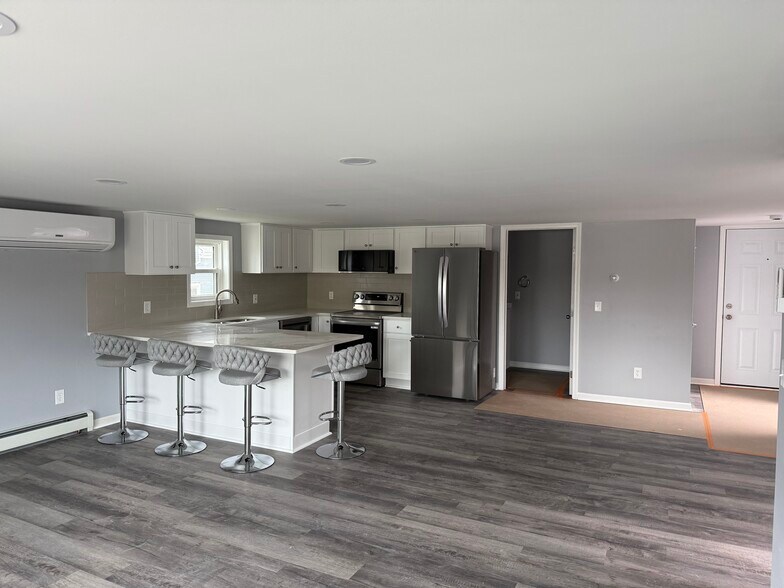 Kitchen - 4063 Union Rd