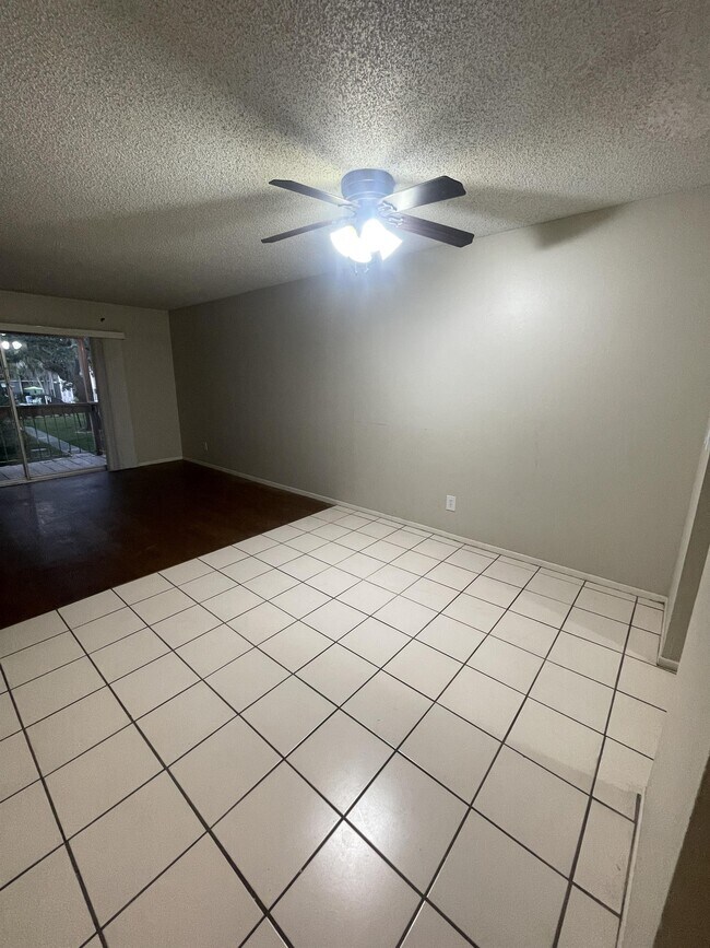Building Photo - 5506 Pokeweed Ct